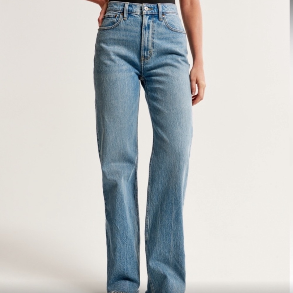 Abercrombie & Fitch High Rise 90s Relaxed Jean -size 27S - clean hem